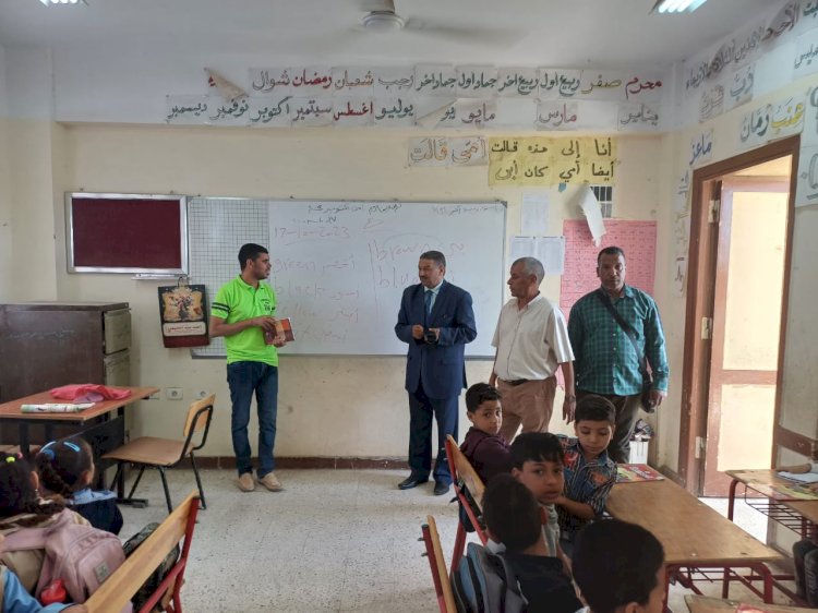 مدير عام التعليم يتابع انتظام الدراسة بمدرسة الشقيفي للتعليم الأساسي