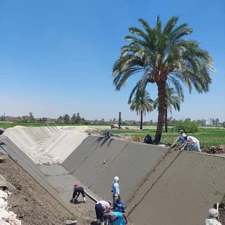 الانتهاء من تبطين "١٢٢"ترعة بسوهاج