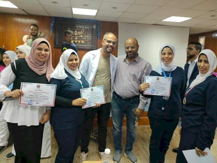 قنا العام تسجل سطرًا جديدا في تنمية مهارات الأطقم الطبية وتنظم مسابقة بين الإدارات