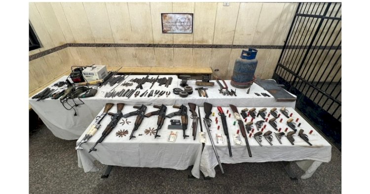 ورشة لتصنيع وتصليح الاسلحة داخل شقة مستأجرة باسيوط