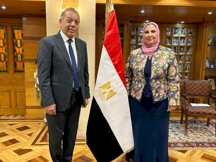 شرشر لوزيرة التضامن الاجتماعي: شكر ماكرون للهلال الاحمر  وسام علي صدر كل مصري