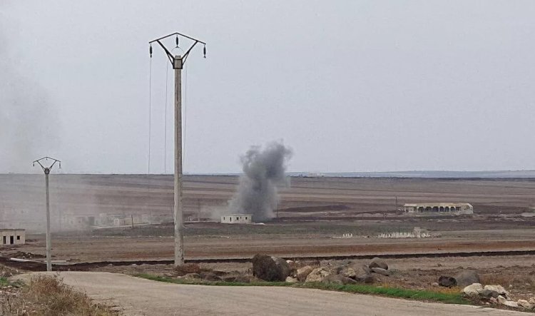 عاجل : أكبر قواعد الجيش الأمريكي شرقي سوريا تتعرض لهجوم صاروخي