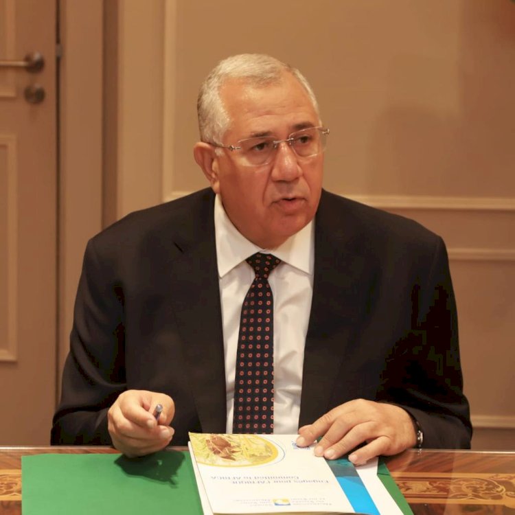 وزير الزراعة يتابع انشطة مرصد الصحراء والساحل