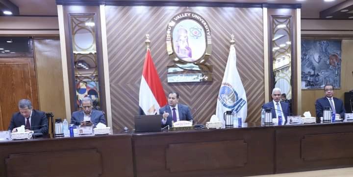 مؤتمرات علمية بكليتي الطب والعلاج الطبيعي بجامعة جنوب الوادي