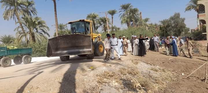 ازالة التعدي علي الاراضي الزراعية بقنا