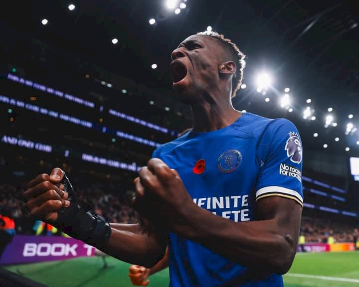 ريمونتادا البلوز تحرم توتنهام من صدارة الدورى الانجليزى