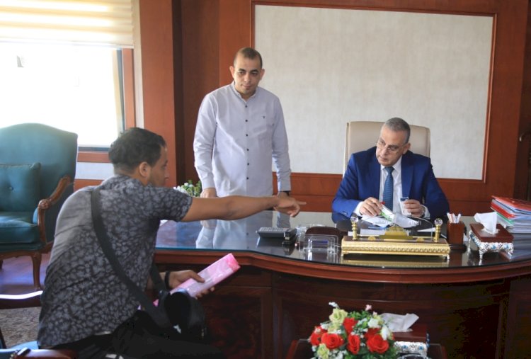 الفقي يستمع لشكاوي "٢٠٣"مواطن سوهاجي