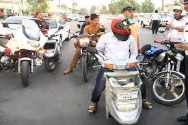 تحرير مخالفات لقائدي الدراجات البخارية