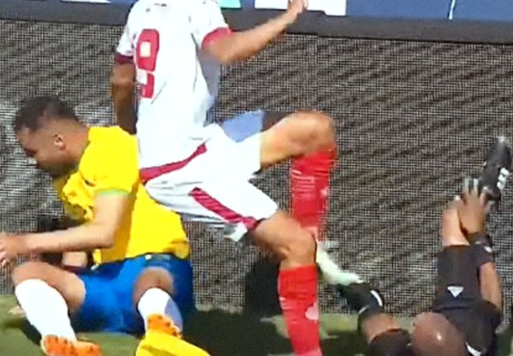 صنداونز  ينهى الشوط الأول متقدما بهدف علي الوداد المغربى في نهائي السوبر الأفريقي