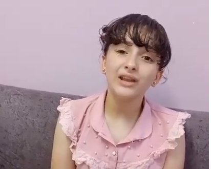 هيا هاني تصدح بقصيدة صفير البلبل للأصمعي