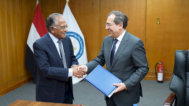 الملا يستقبل رئيس شركة سنمار الهندية للكيماويات