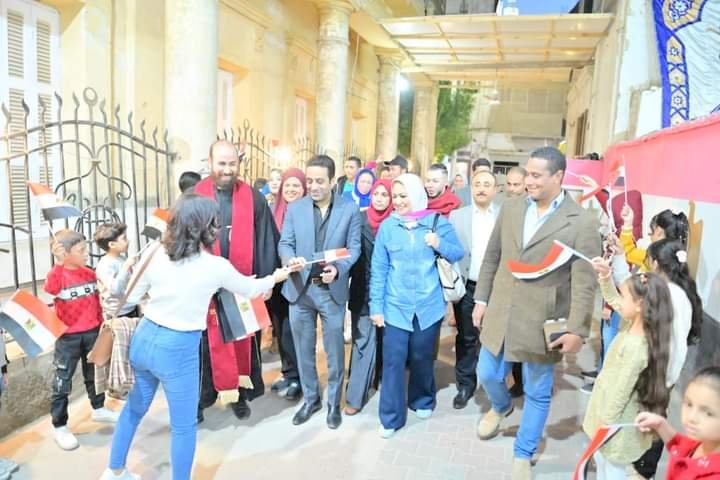 وفد "مستقبل وطن" بقنا يزور الكنيسة الإنجيلية لدعم الرئيس السيسى في الانتخابات 