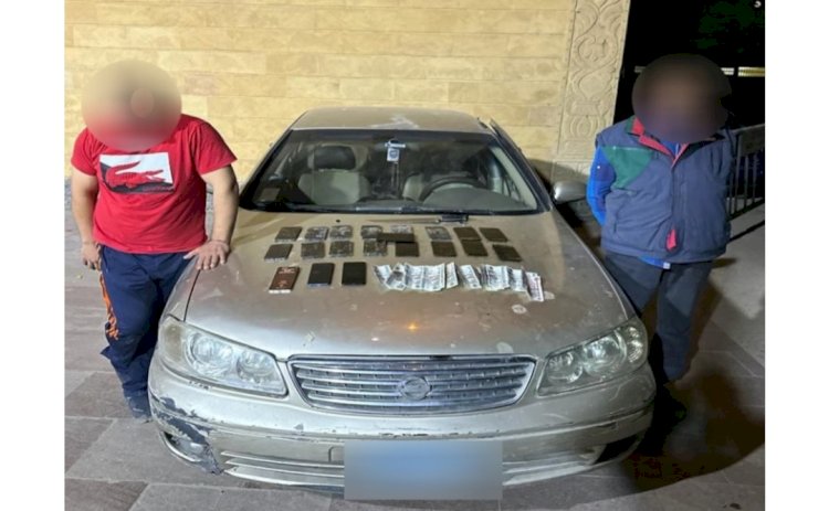 سيارة لبيع المخدرات بالقاهرة