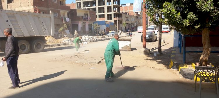 دعم منظومة الإنارة العامة بـ 6 مراكز بالمنيا وحملات مكثفة للنظافة