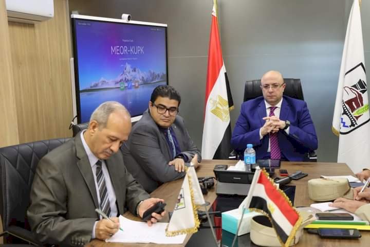 محافظ بني سويف يتابع بدء فتح اللجان مع بداية التصويت في ثاني أيام  الإنتخابات الرئاسية 2024