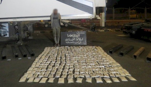 ضبط تشكيل عصابي قبل تهريبه اقراص مخدرة