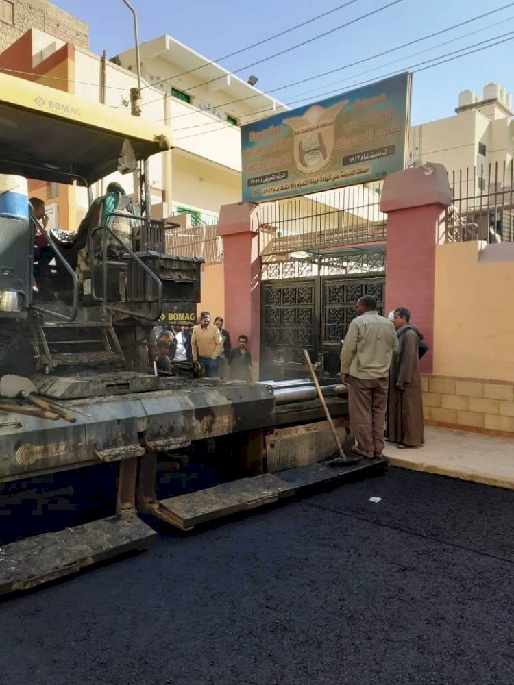 الفقي:استمرار اعمال الرصف بطهطا