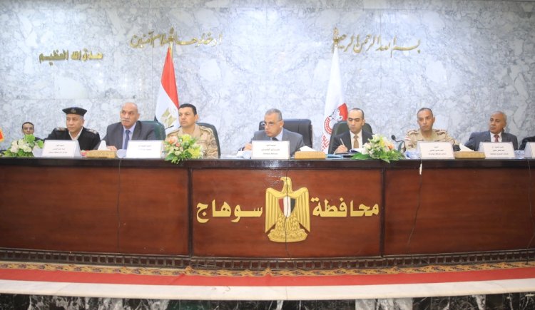 الفقي يناقش الموقف التنفيذي  لمشروعات المبادرة الرئاسية "حياةكريمة"لتطوير الريف المصري