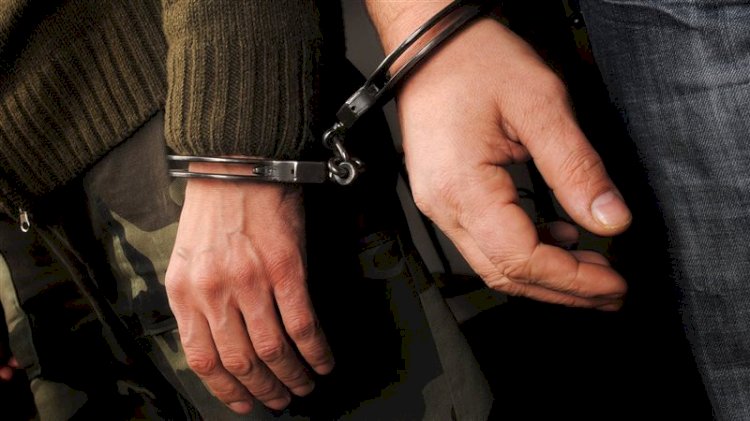 ضبط شخصين بالمنيا بحوزتهما تمثال حجرى لاستخدامه في النصب على المواطنين