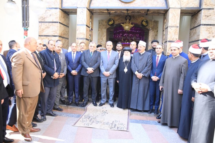 محافظ سوهاج زار المطرانيات وقدم التهنئة للاخوة الأقباط