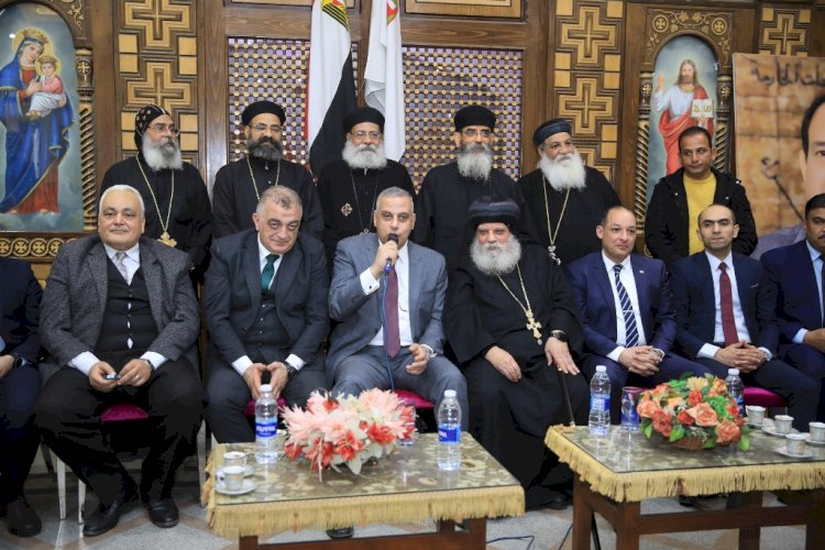 الفقي وشرباش يفاجئا مطرانيتي جرجا والبلينا لتهنئتهما بعيد الميلاد