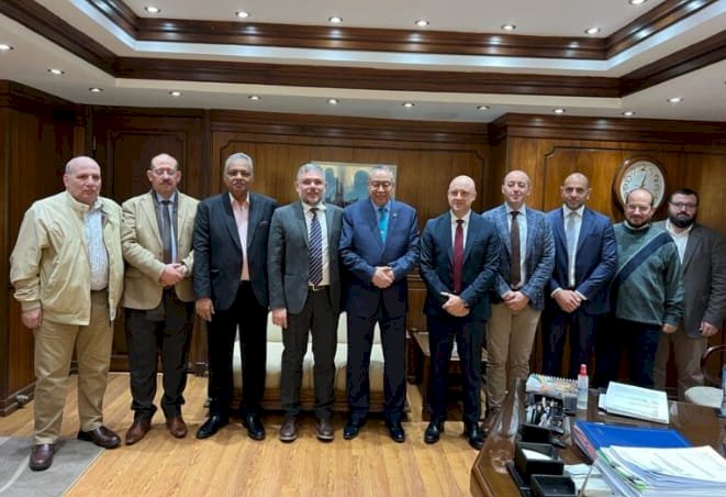 رئيس حلوان للأسمدة يوقع مذكرة تفاهم مع إيروتكنيكا الإيطالية لإقامة مصنع لللميلامين