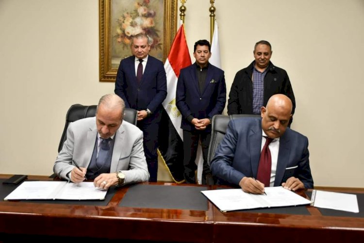 وزير الشباب والرياضة يشهد توقيع بروتوكول تعاون مع صندوق التنمية الحضرية