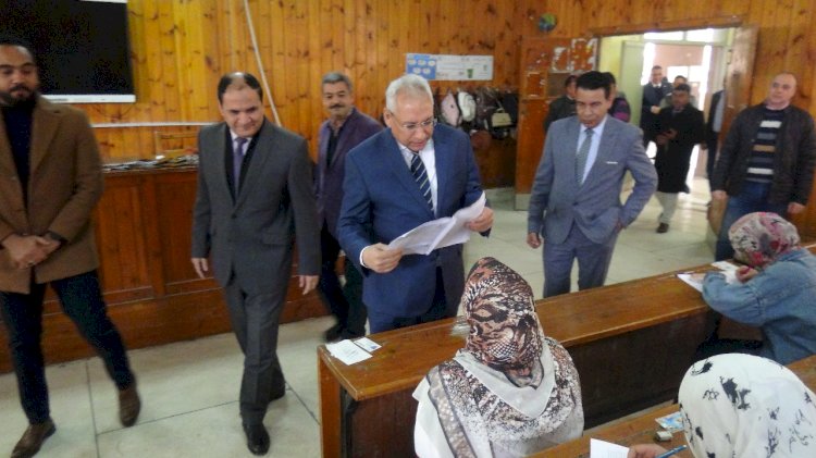 زيارة تفقدية جديدة لرئيس جامعة المنيا للجان امتحانات كليتي الزراعة والعلوم في أسبوعها الأخير