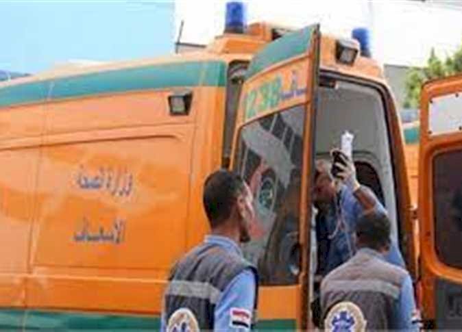 إصابة 4 أشخاص بينهم طفلة في حادث تصادم بالمنيا