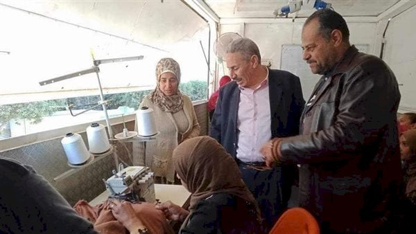 تحت شعار "مهنتك مستقبلك".. تنمية مهارات الشباب والفتيات على المهن الحرفية بأبوقرقاص