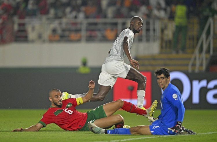 خروج المغرب من كأس الأمم الأفريقية بعد هزيمتها من منتخب الأولاد 2  - صفر