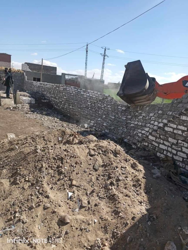 محافظ المنيا: إزالة 99 حالة تعد على الأرض الزراعية وأملاك الدولة بمراكز المحافظة