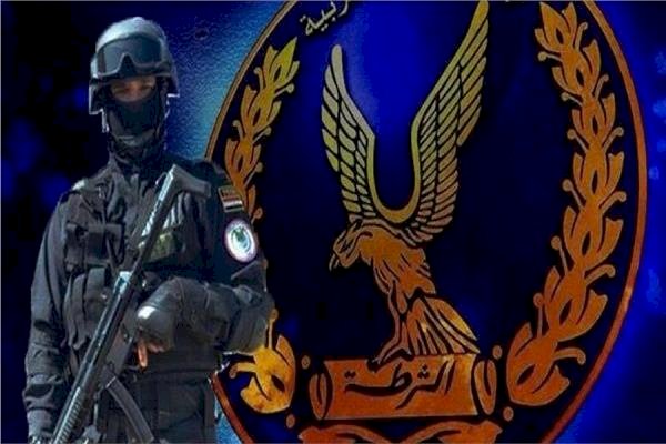 سقوط تشكيل سرقة السيارات في قبضة الشرطة