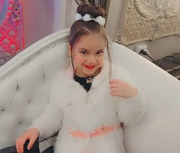 الكتكوته البنوته البسكوته أيتن عاوزه تطلع دكتوره