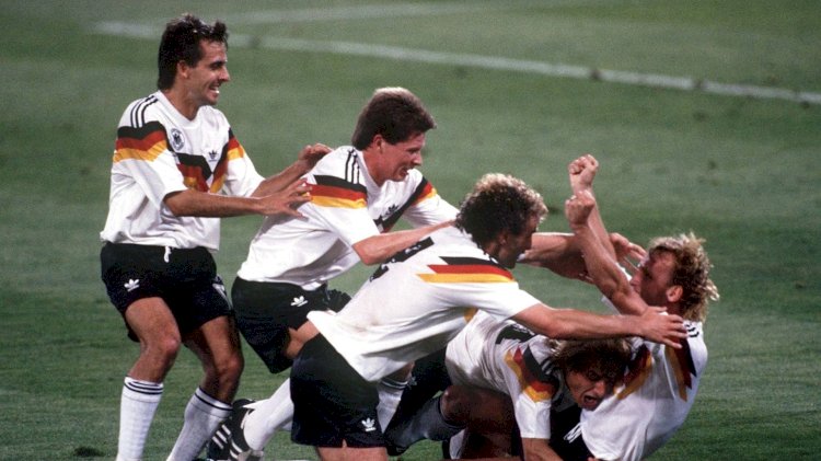 وفاة أسطورة منتخب ألمانيا الذي قهر مارادونا