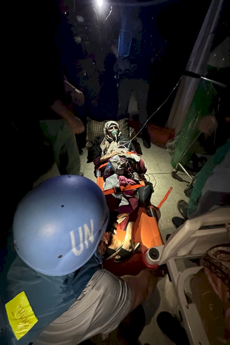 منظمة الصحة العالمية تنقل مرضى الحالات الحرجة من مجمع ناصر الطبي خوفًا على سلامة المرضى المتبقين 