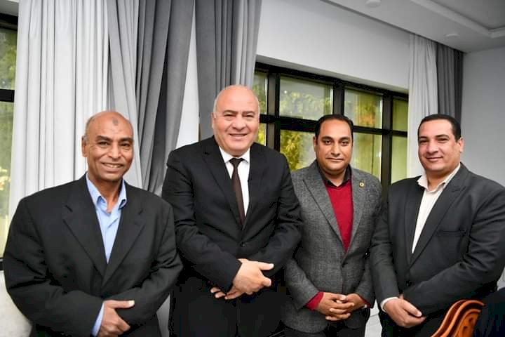 خلال استقباله اللجنة النقابية للصحفيين.. محافظ قنا يبحث آليات تعزيز التعاون الإعلامي