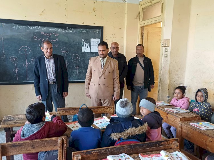 تعليم ابوتشت قاصد يؤكد علي رصد الغياب اليومي بشكل منتظم والاهتمام بالطلبه الضعاف