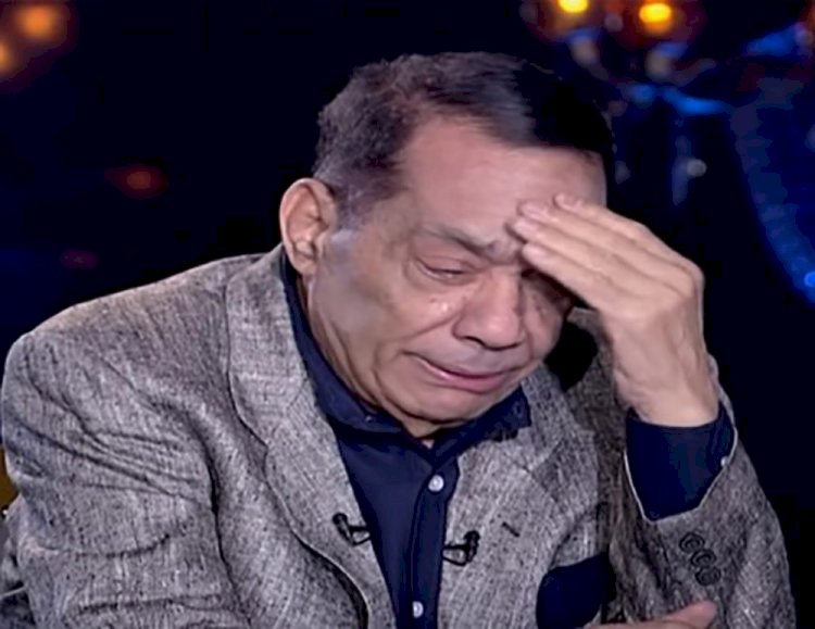 سر دموع حلمي بكر في المسجد النبوي والكشف عن قصائد كتبها ورفض نشرها