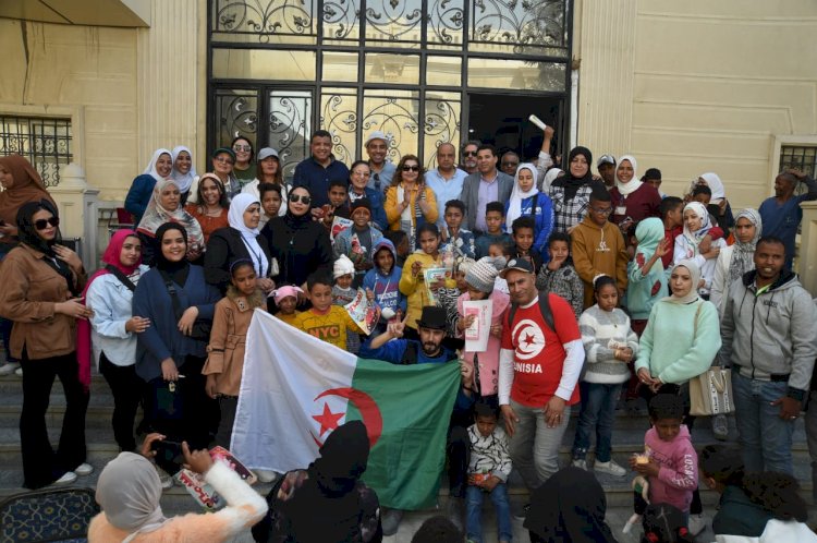 نجوم الفن يشاركون اطفال أورام قنا فرحتهم فى "مسرح الجنوب"