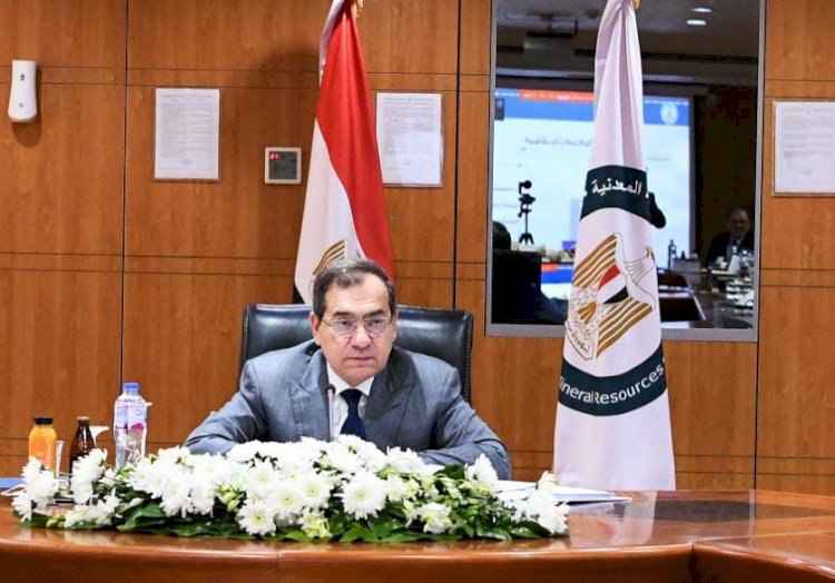 الملا:الصعيد شهد طفرة في مجالات البترول المختلفة