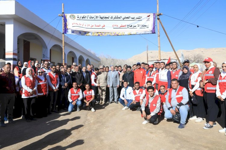 الفقي يتفقد معسكر الايواء بحي الكوثر