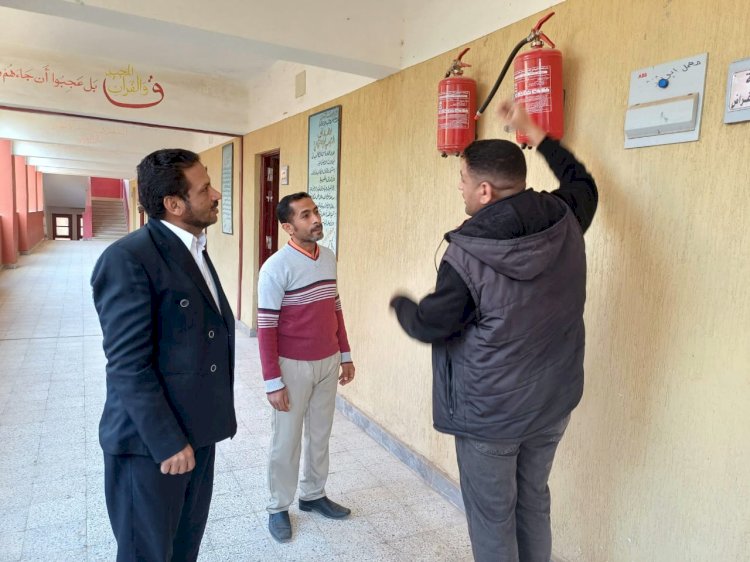 تعليم أبو تشت: الاهتمام بأعمال النظافة وإجراء الصيانة البسيطة للمدارس