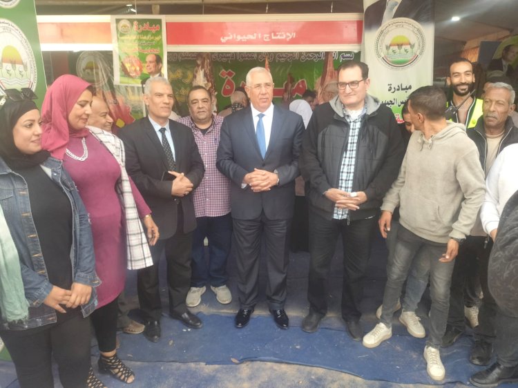 الزراعة تواصل ضخ السلع الغذائية في معرض "خير مزارعنا لاهالينا"
