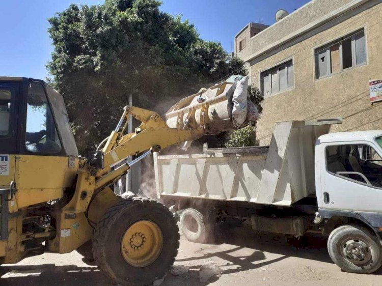 محافظ المنيا يشدد على تكثيف حملات النظافة ورفع التراكمات اولا باول والعمل بنظام الورديات 