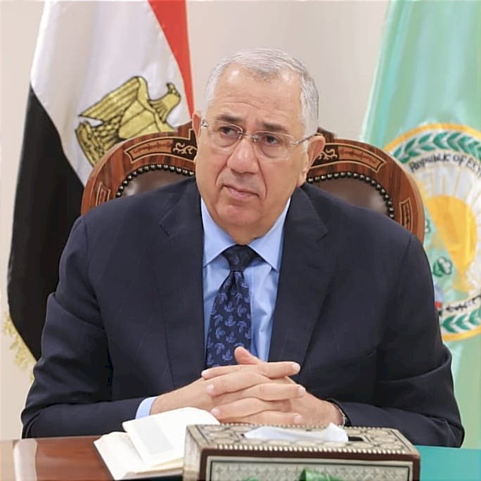 القصير يتابع منظومة كارت الفلاح والتحول الرقمي في التقاوي