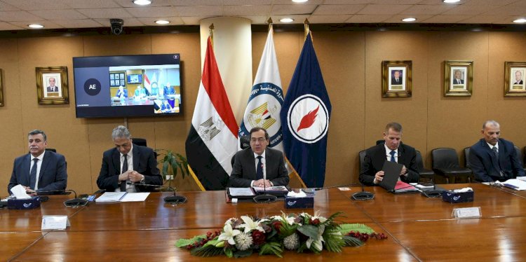 التنسيق والتعاون بين الكيانات البترولية يثري العمل