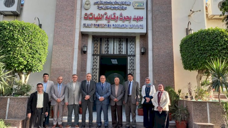 رئيس البحوث الزراعية يتفقد تطويرمعامل وقاعات "وقاية النباتات"