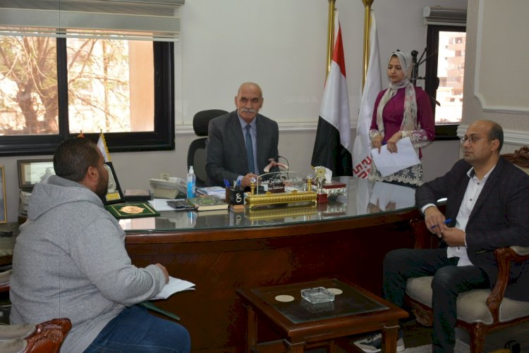 "١٠٢" مواطن يعرضون مشاكلهم في اللقاء الجماهيري الاسبوعي بسوهاج