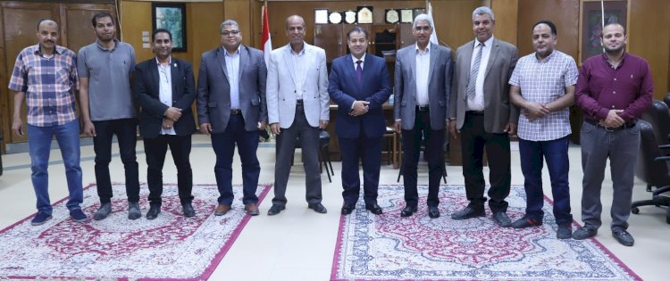 رئيس جامعة جنوب الوادي يناقش الخطة التنفيذية للتعاون مع  الهيئة العامة للمنطقة الاقتصادية للمثلث الذهبي